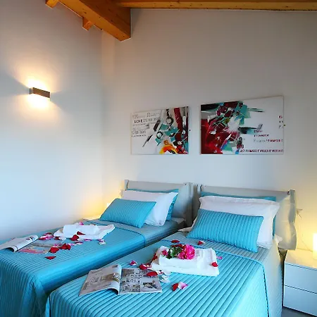 Villa Il Piazzo Sleeps 6 Pool Menaggio