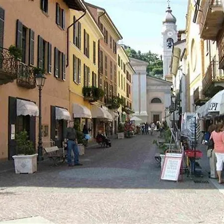 Il Piazzo Sleeps 6 Pool Villa Menaggio